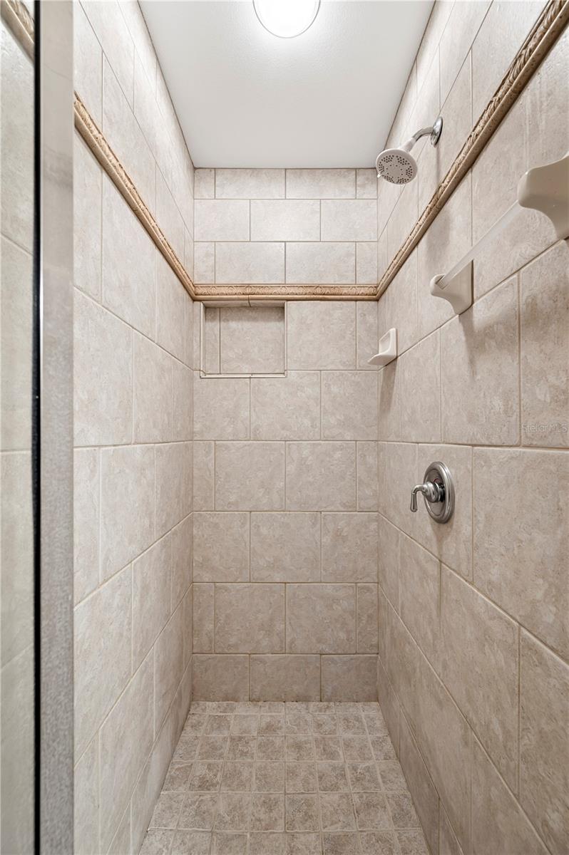 Image 34 of 55 For 105 Woden Way
