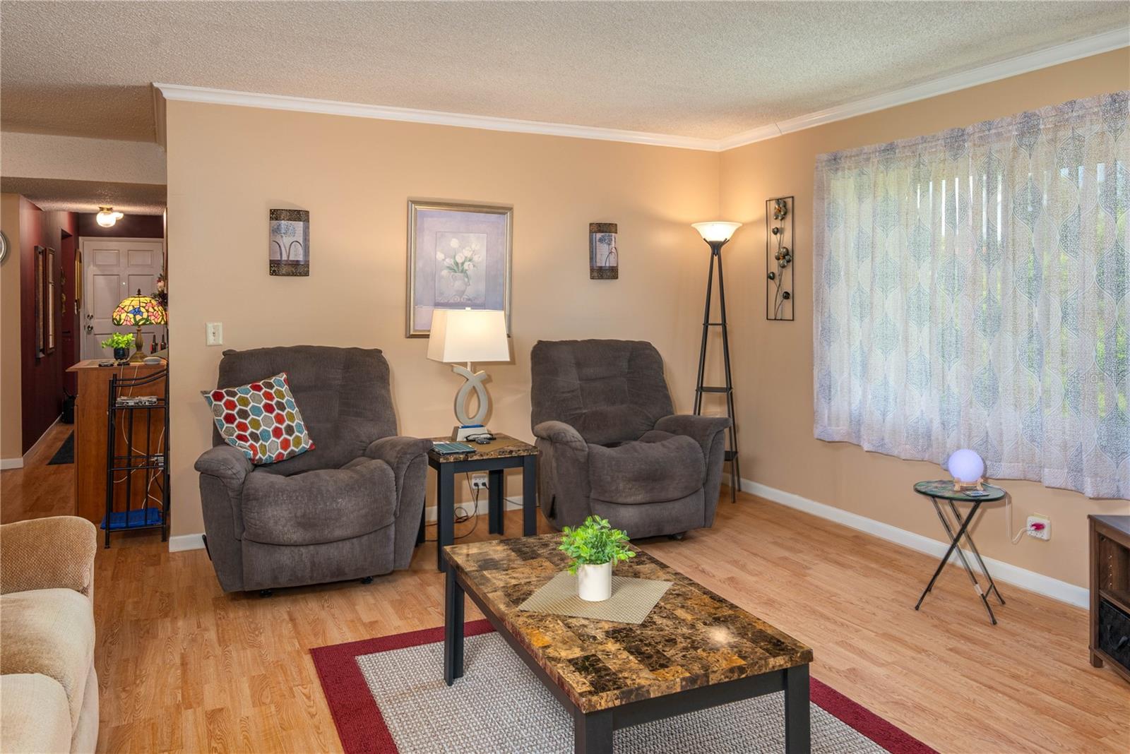 Image 18 of 22 For 400 El Camino Drive 201