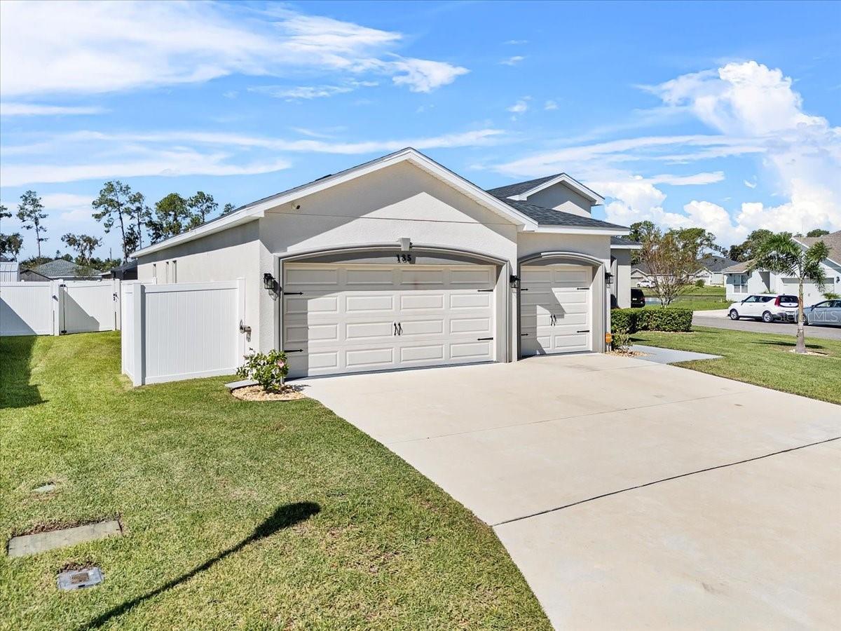 Image 2 of 50 For 185 St Thomas Drive