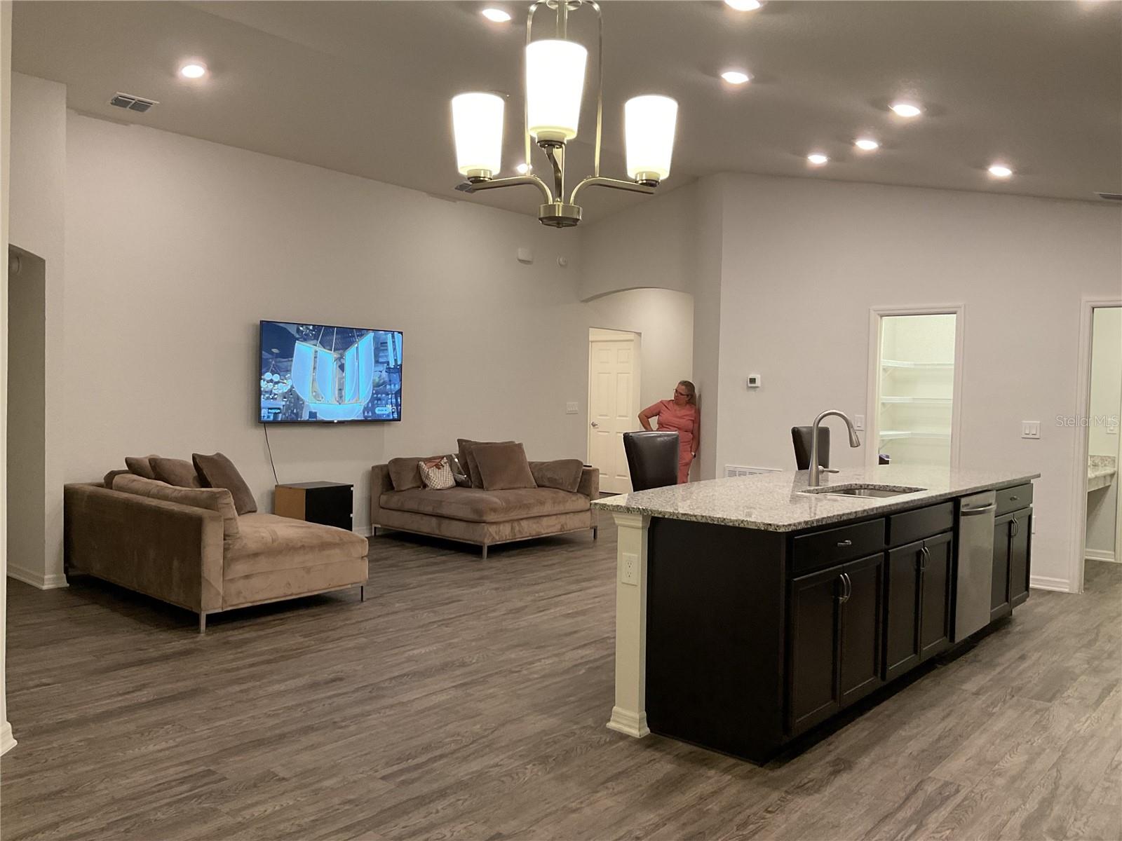 Image 4 of 25 For 565 Vittorio Drive