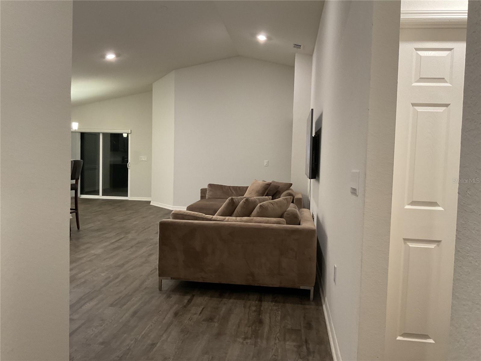 Image 6 of 25 For 565 Vittorio Drive