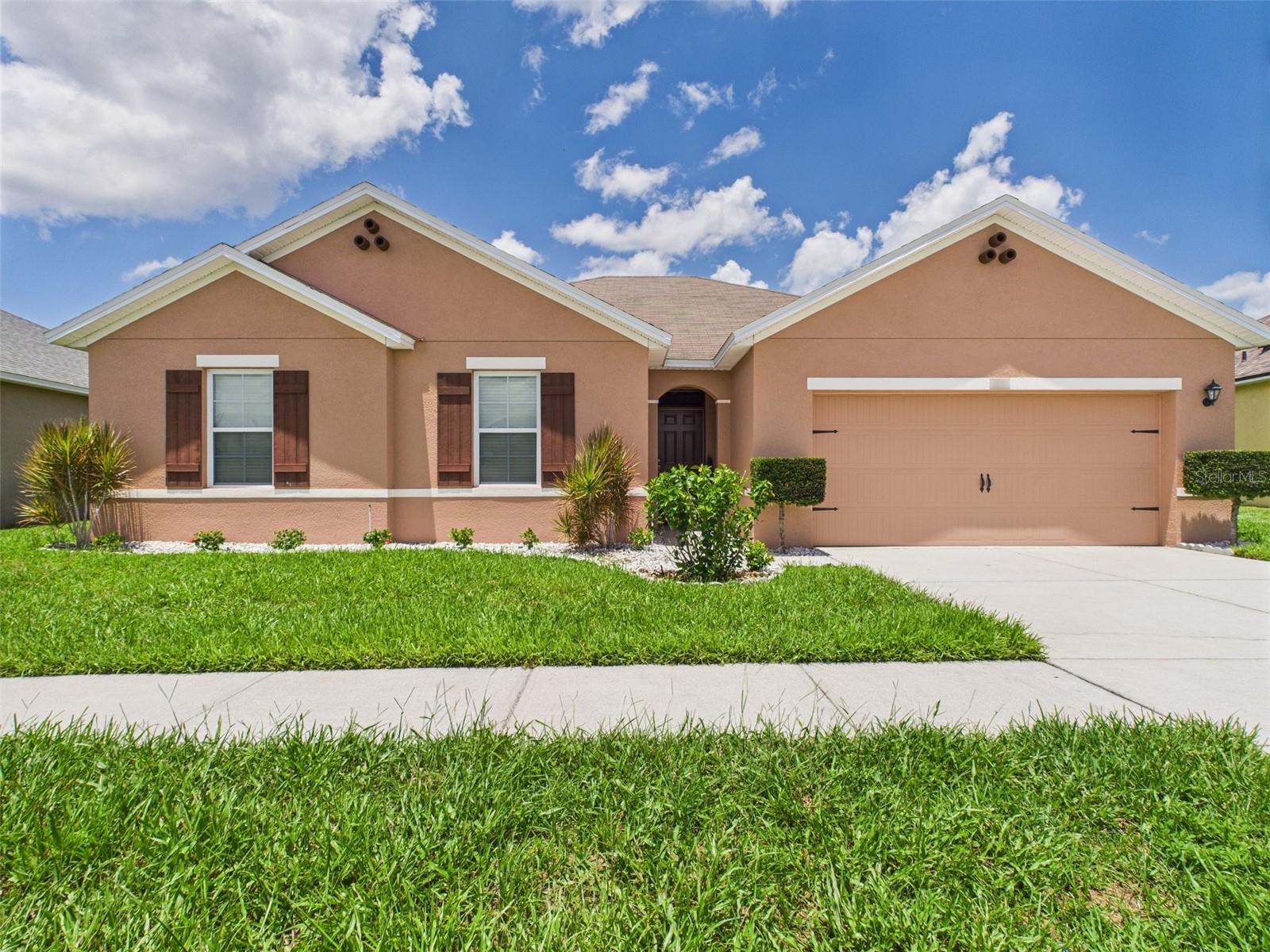 Details for 5751 Lakeside Landings Boulevard, WINTER HAVEN, FL 33881