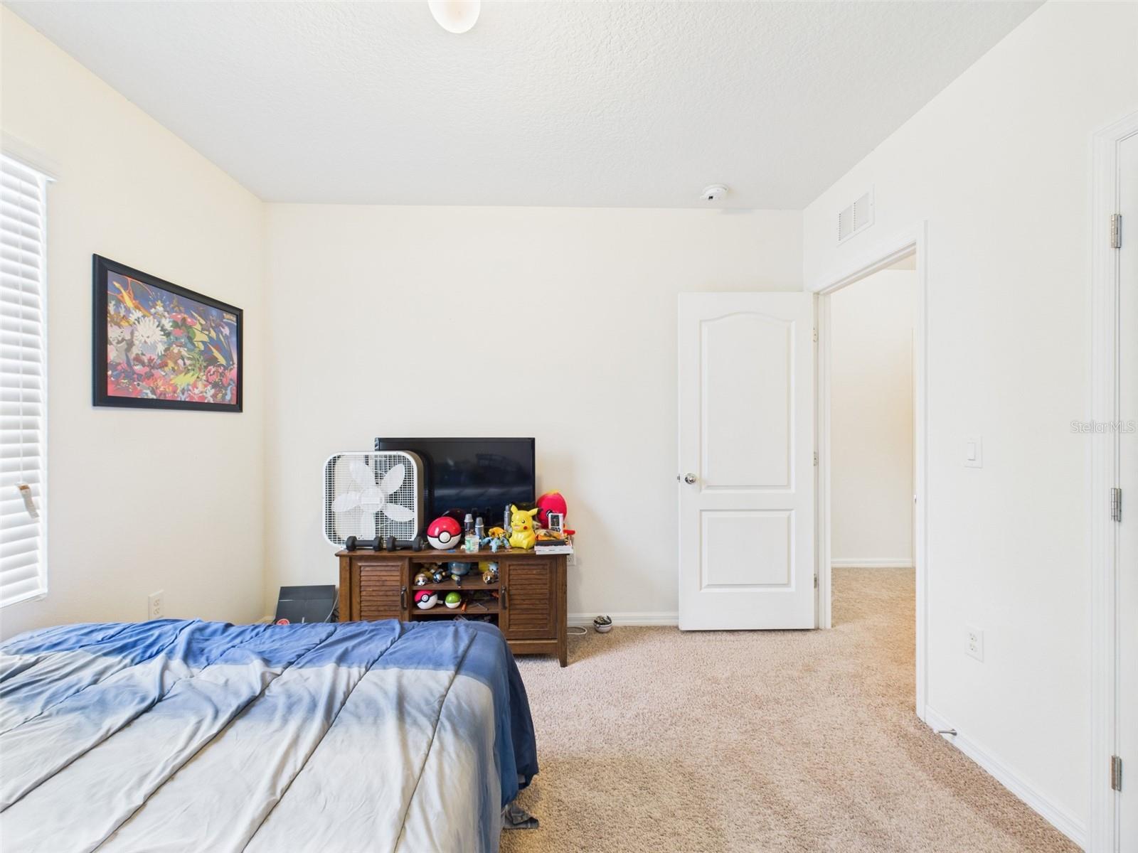 Image 38 of 57 For 5751 Lakeside Landings Boulevard