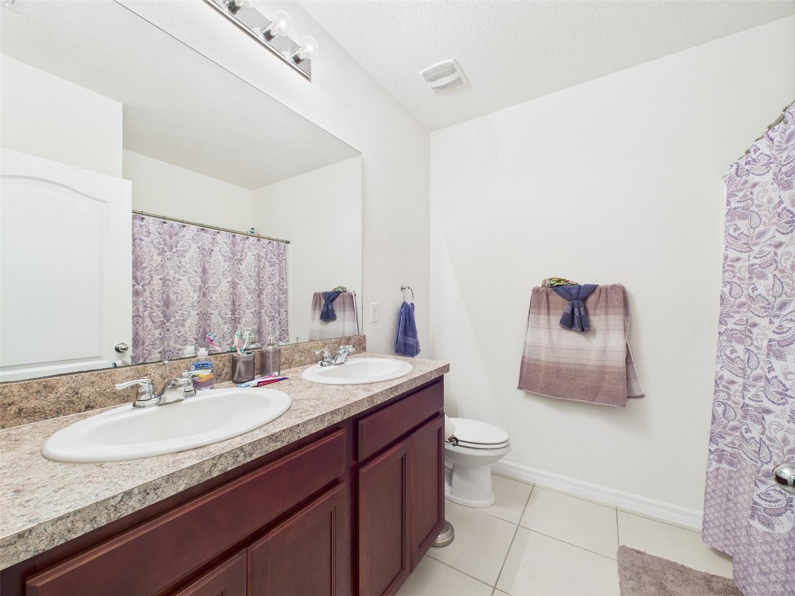 Image 43 of 57 For 5751 Lakeside Landings Boulevard