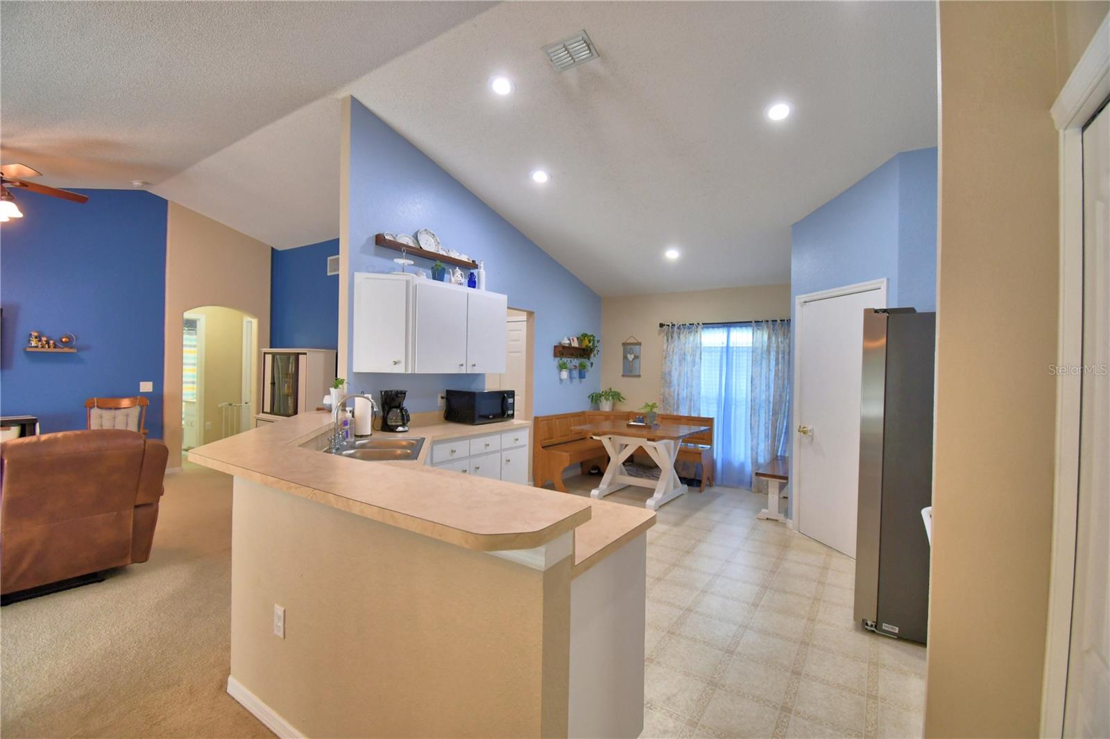 Image 14 of 45 For 6028 Hillside Heights Drive