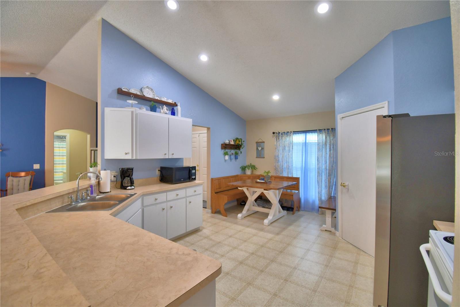 Image 15 of 45 For 6028 Hillside Heights Drive