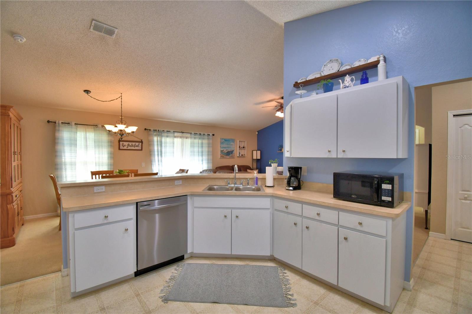 Image 17 of 45 For 6028 Hillside Heights Drive