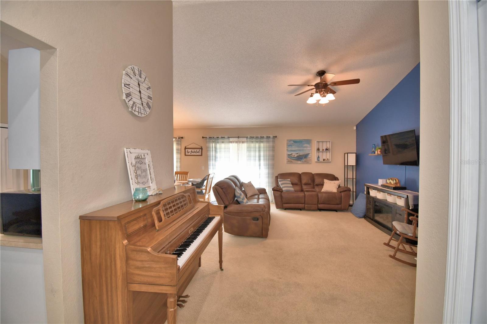 Image 7 of 45 For 6028 Hillside Heights Drive