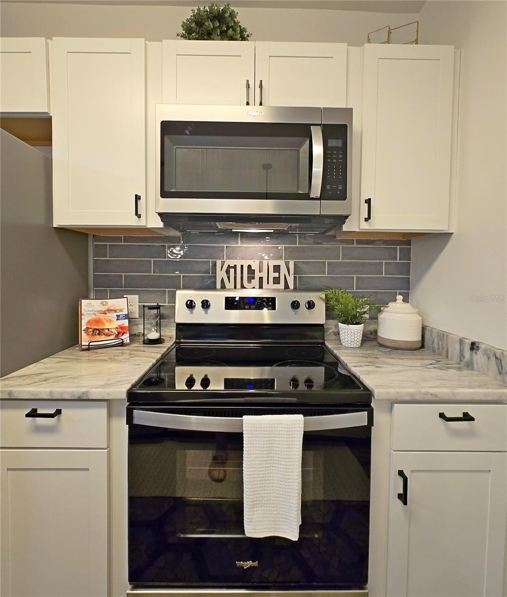 Image 10 of 34 For 816 Pinewood Ct  3126
