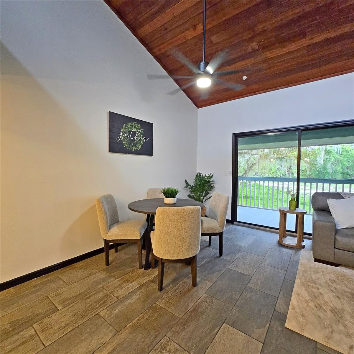 Image 11 of 34 For 816 Pinewood Ct  3126