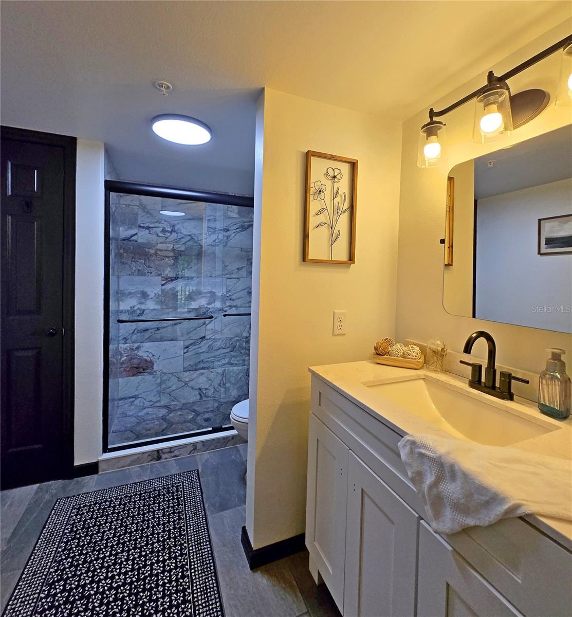 Image 20 of 34 For 816 Pinewood Ct  3126