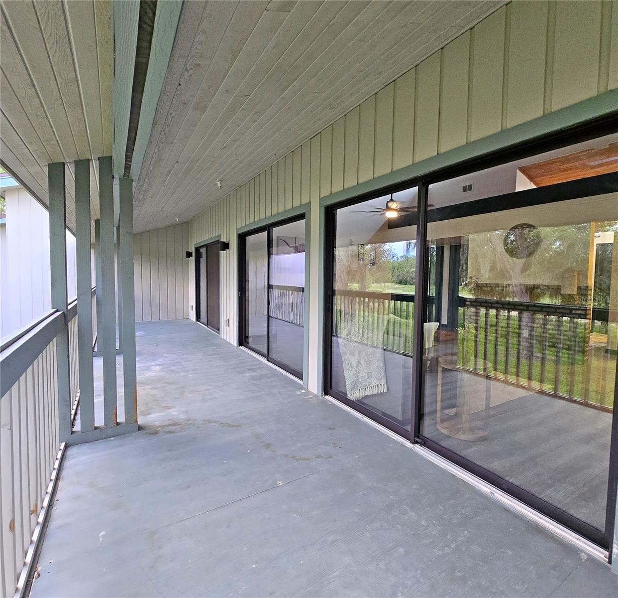 Image 25 of 34 For 816 Pinewood Ct  3126