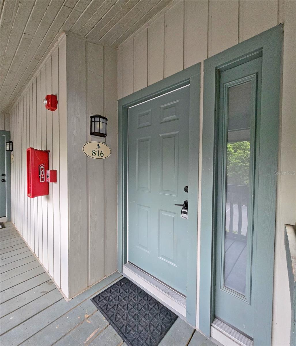 Image 3 of 34 For 816 Pinewood Ct  3126