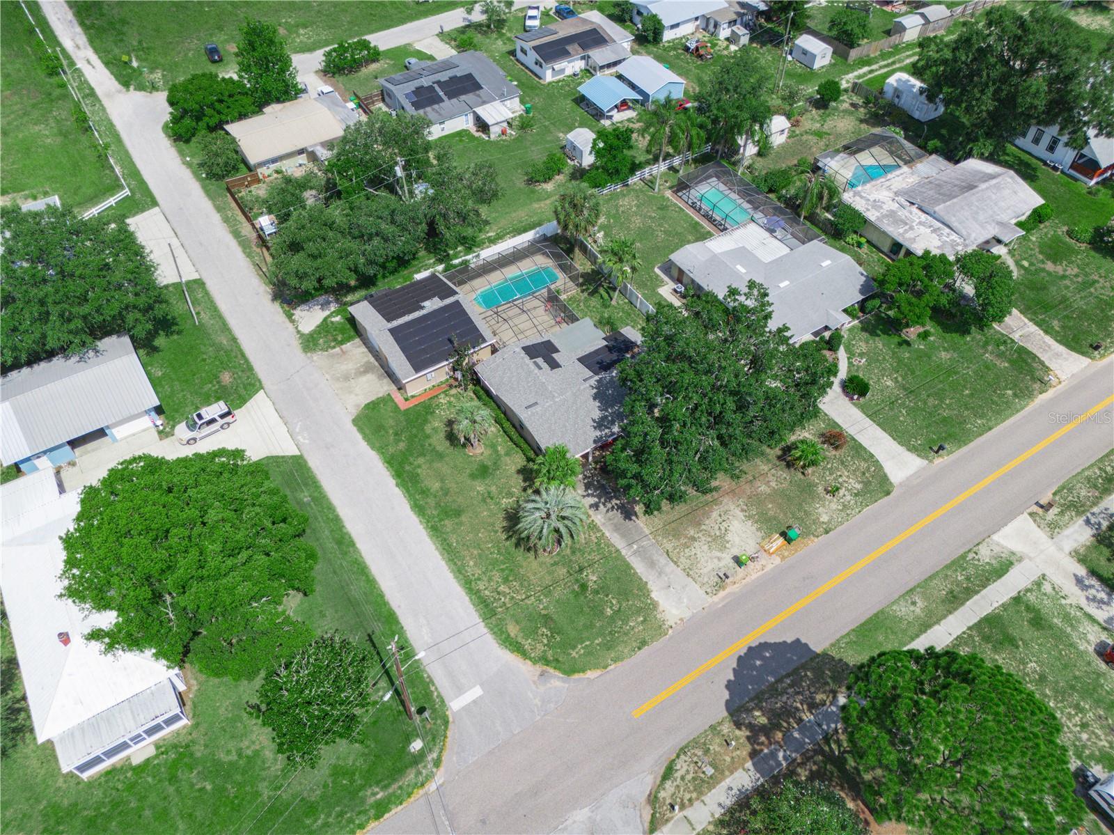 Image 10 of 53 For 320 8th Street N