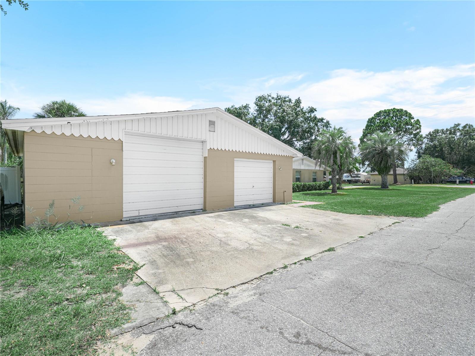 Image 14 of 53 For 320 8th Street N