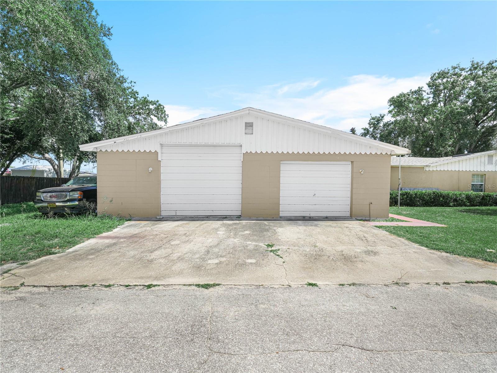 Image 15 of 53 For 320 8th Street N