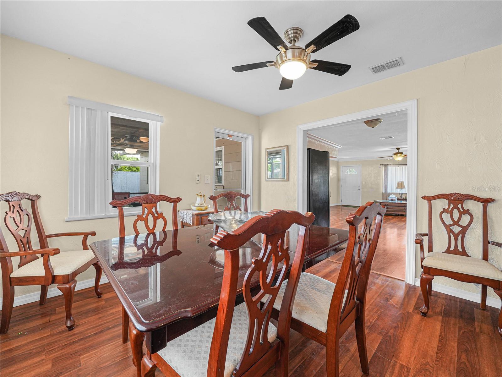Image 21 of 53 For 320 8th Street N