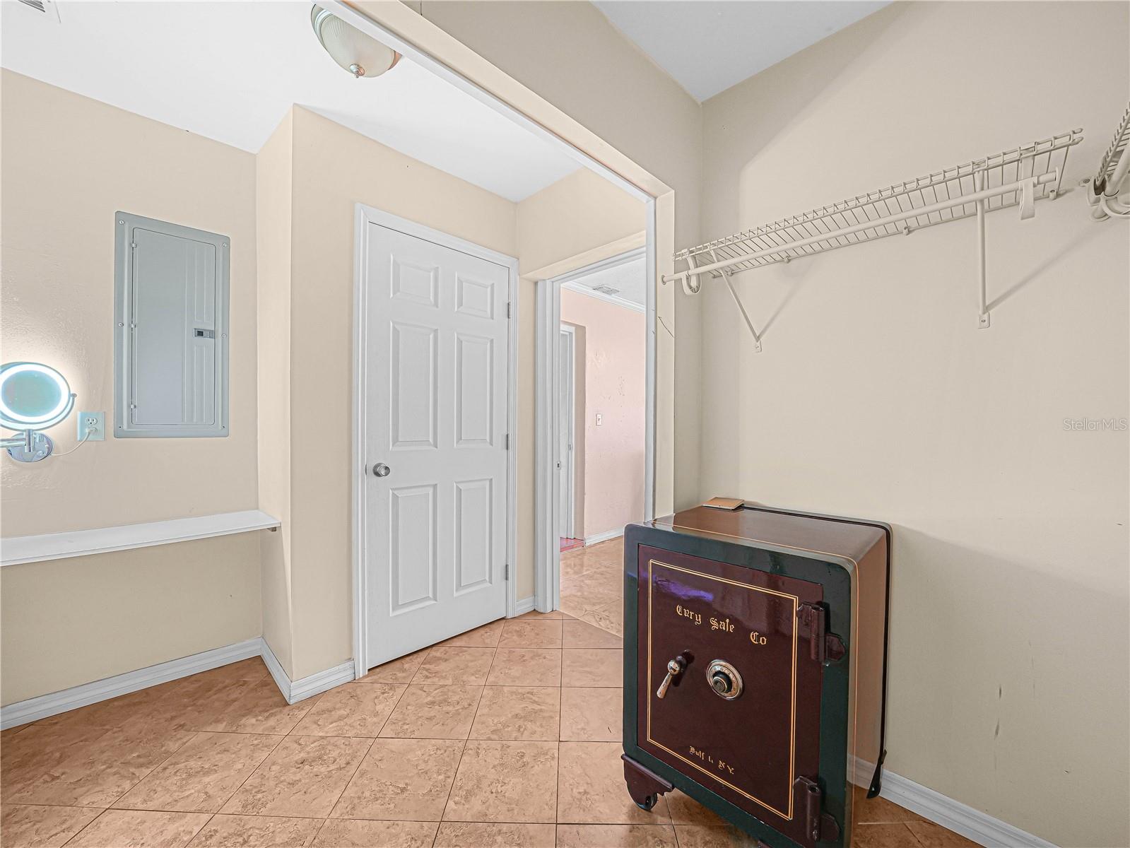 Image 30 of 53 For 320 8th Street N
