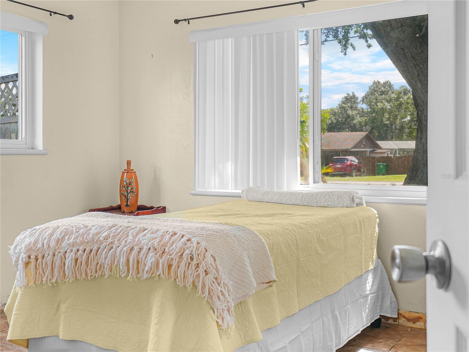 Image 33 of 53 For 320 8th Street N