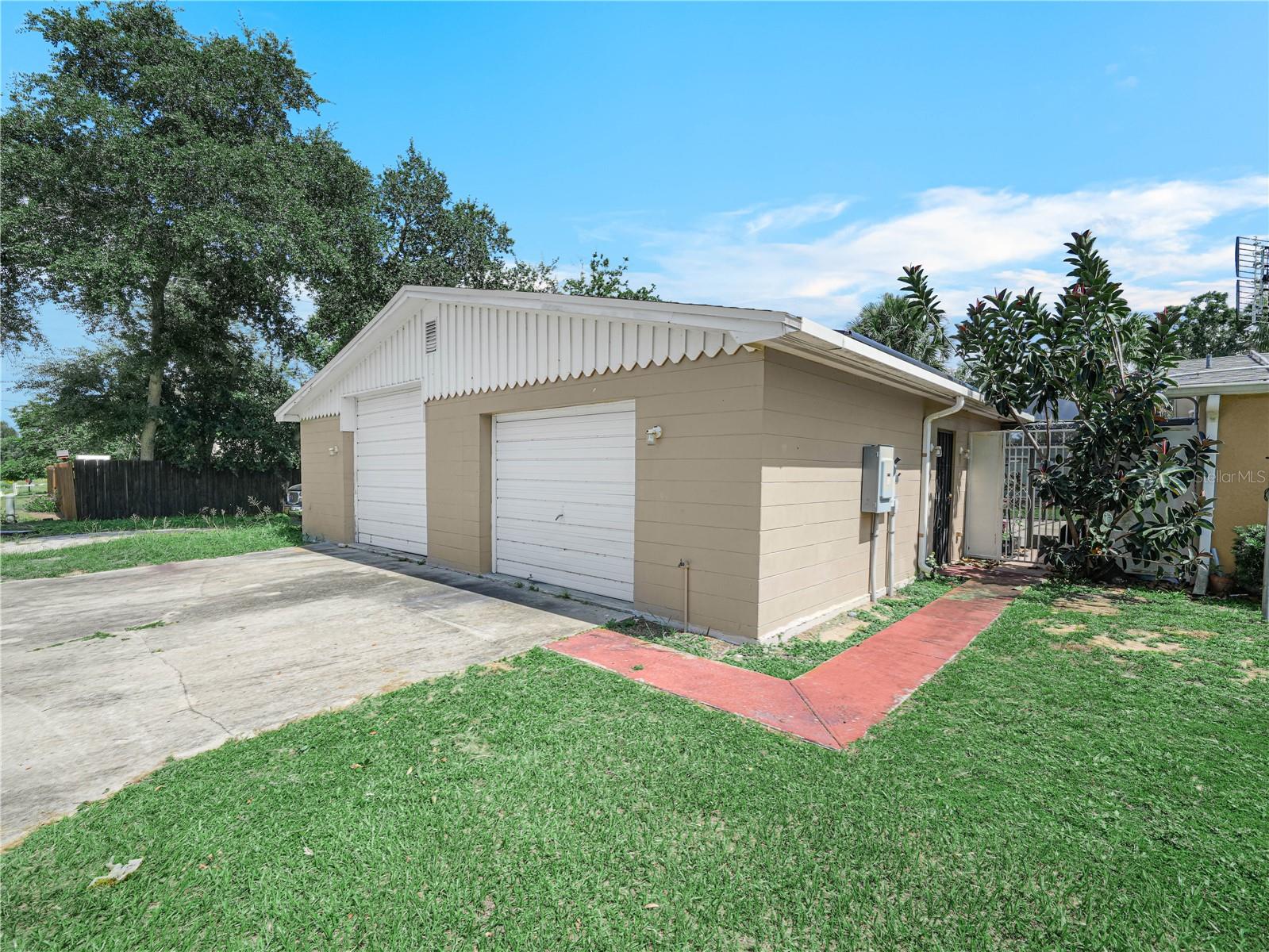 Image 7 of 53 For 320 8th Street N