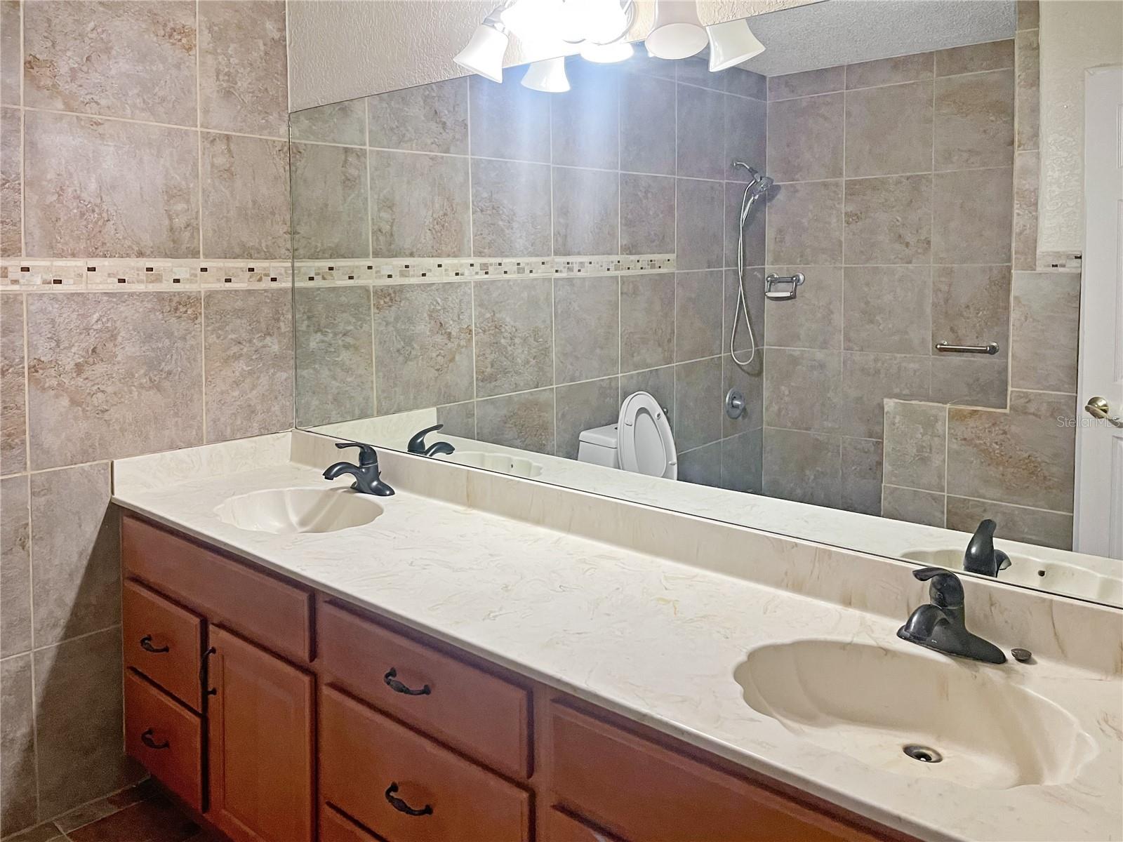 Image 11 of 12 For 321 Gunter Street