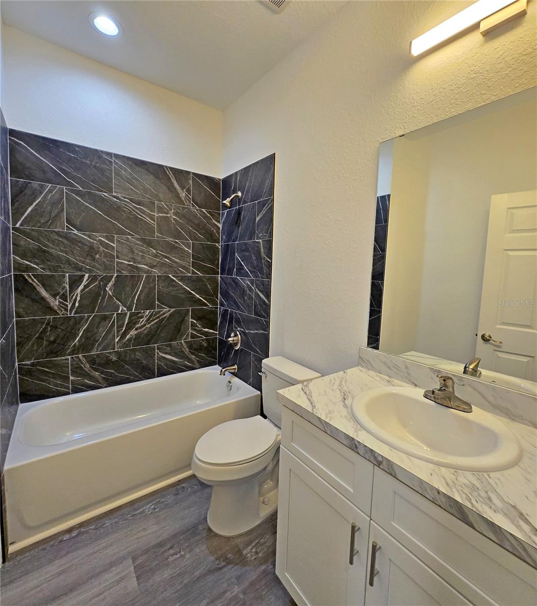 Image 22 of 34 For 3040 W Joliet Rd