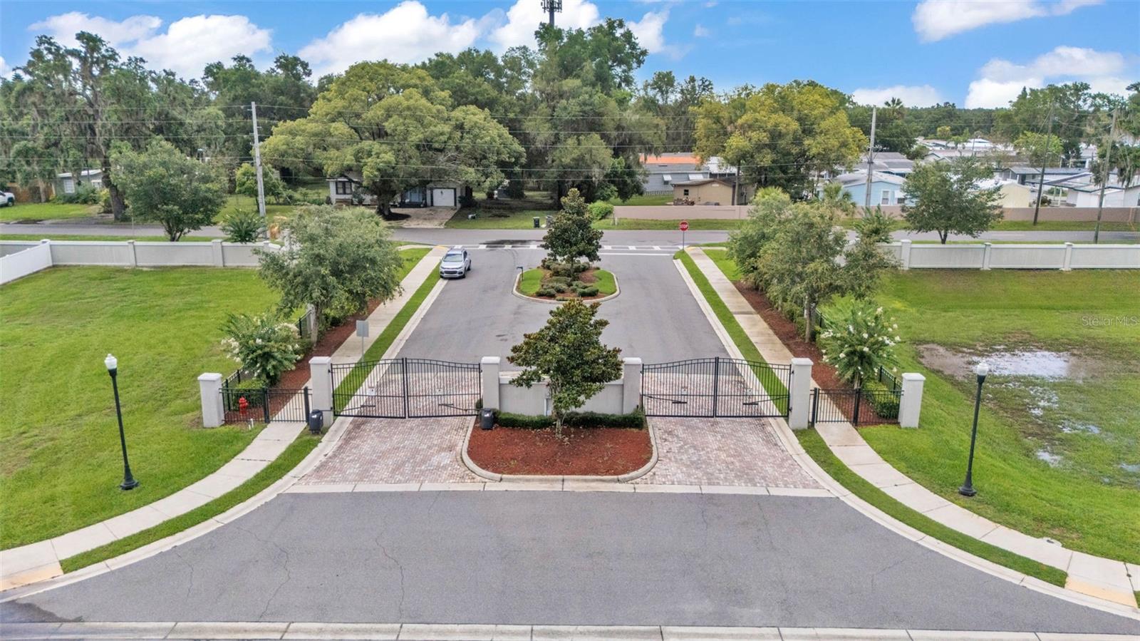Image 18 of 73 For 308 Kissengen Park Drive