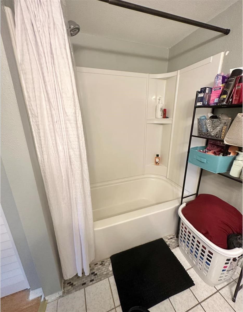 Image 13 of 18 For 7906 Waterview Way 7906