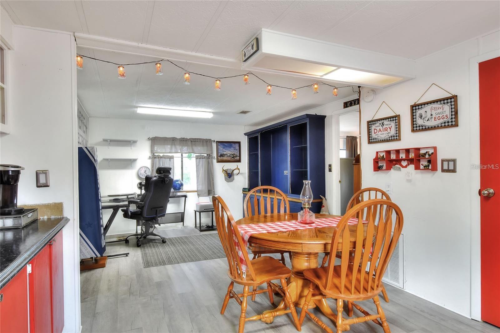 Listing photo id 16 for 119 Mini Ranch Road