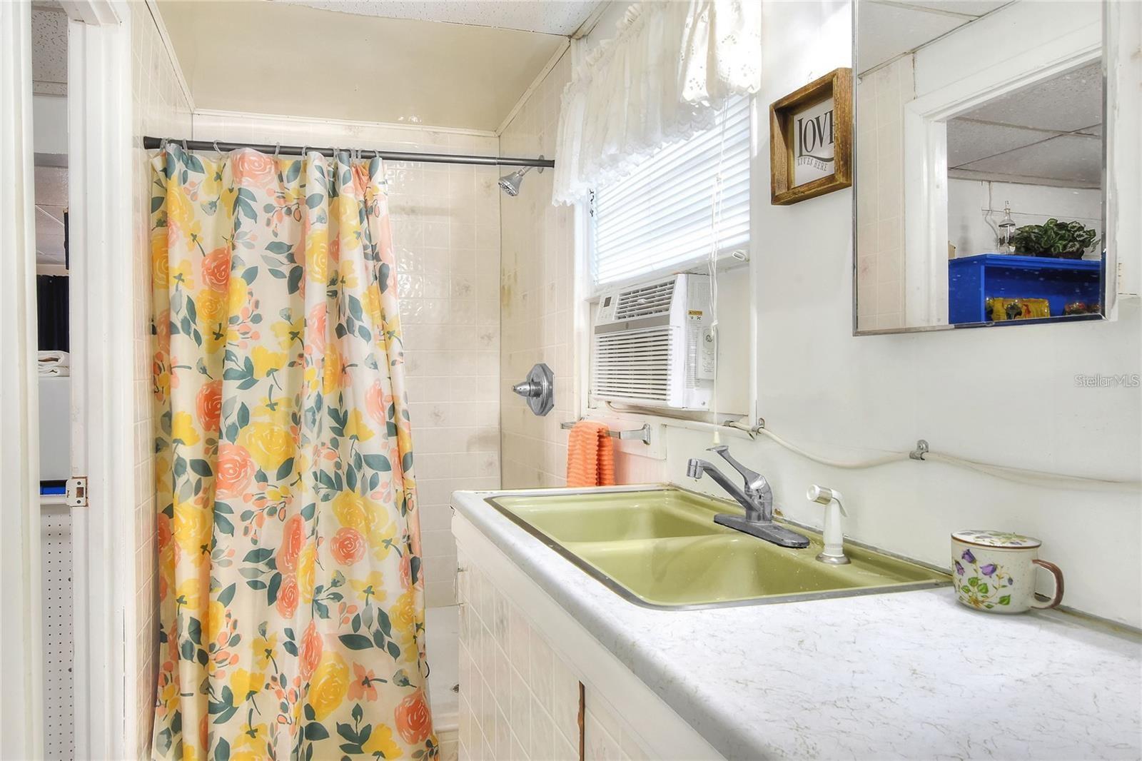 Listing photo id 23 for 119 Mini Ranch Road