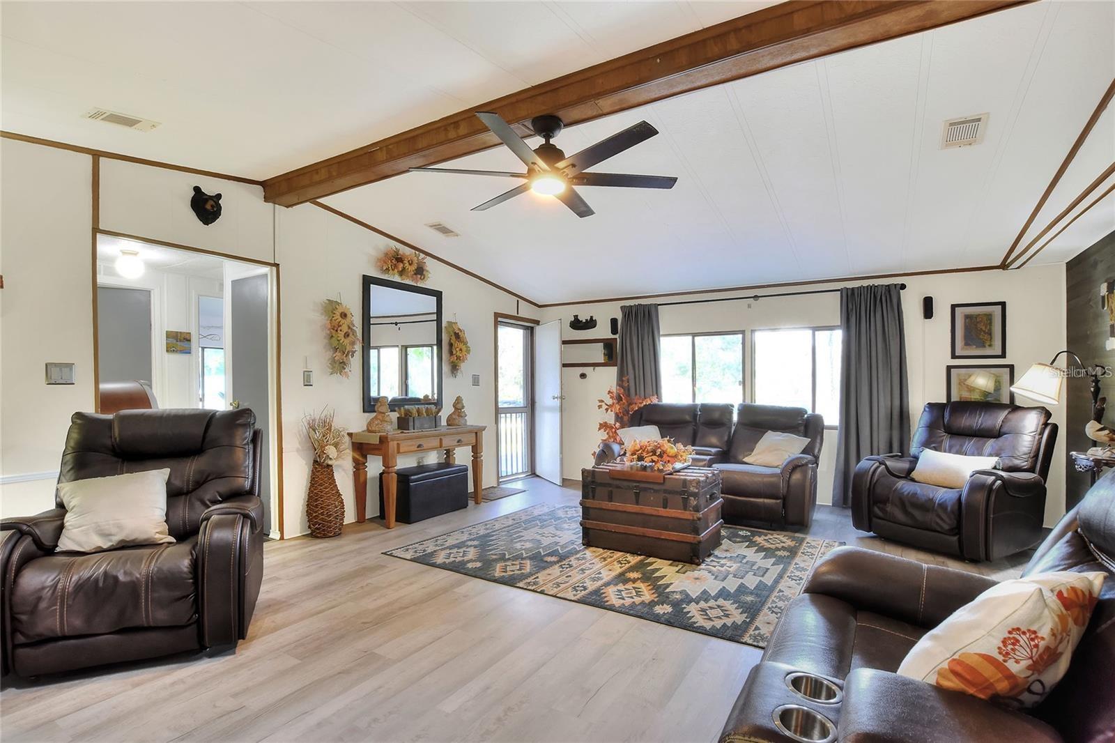 Listing photo id 1 for 119 Mini Ranch Road