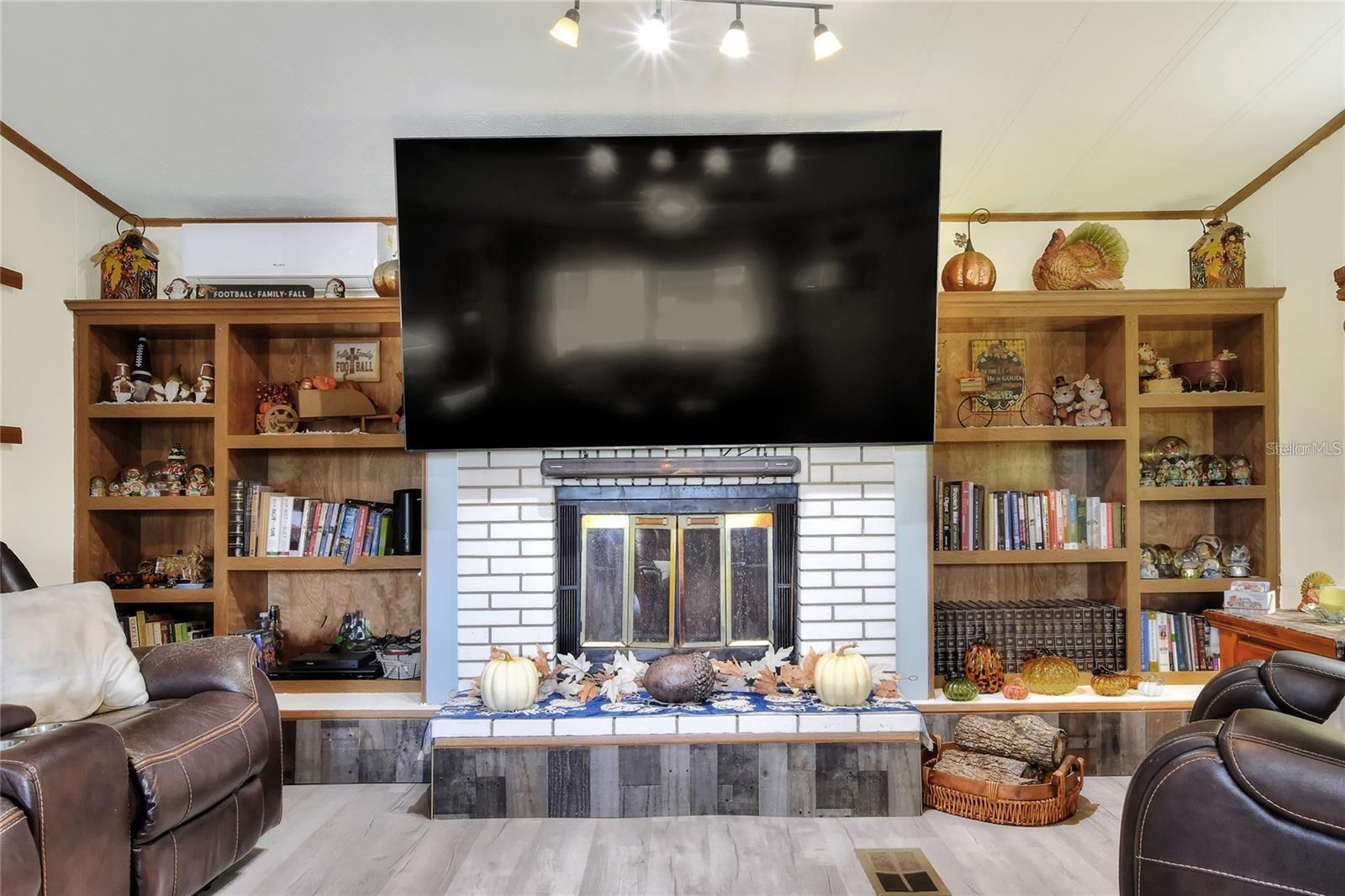 Listing photo id 2 for 119 Mini Ranch Road