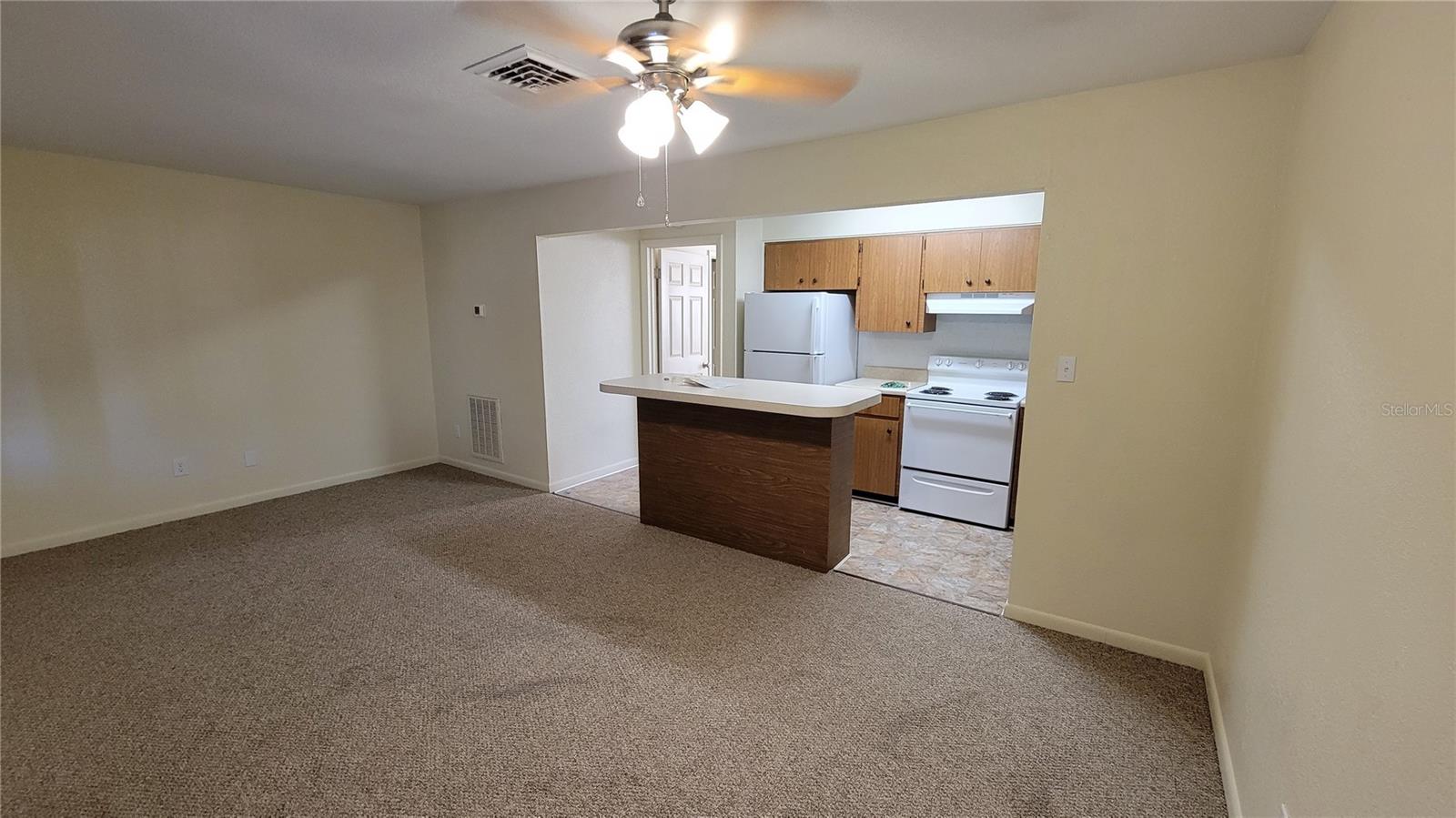 Image 4 of 7 For 131 Avenue B Ne