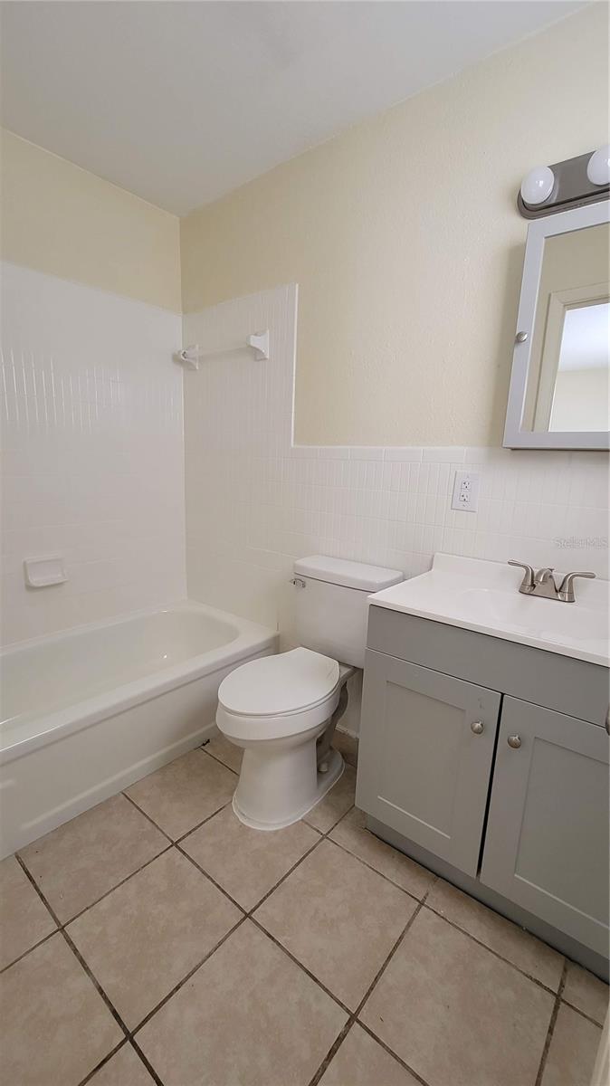 Image 6 of 7 For 131 Avenue B Ne