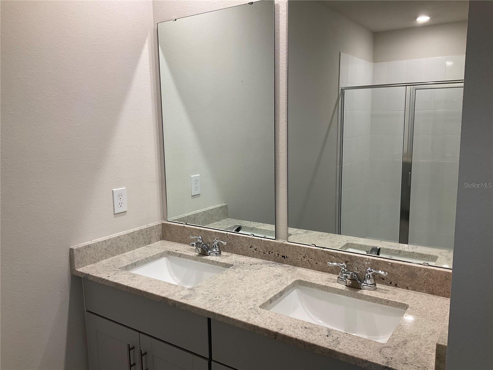 Image 12 of 15 For 1190 Yumuri Street