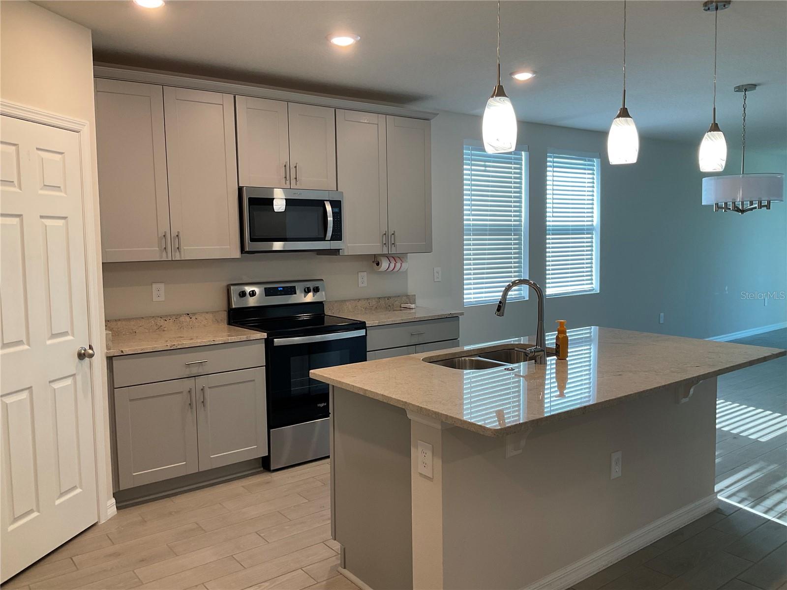Image 4 of 15 For 1190 Yumuri Street