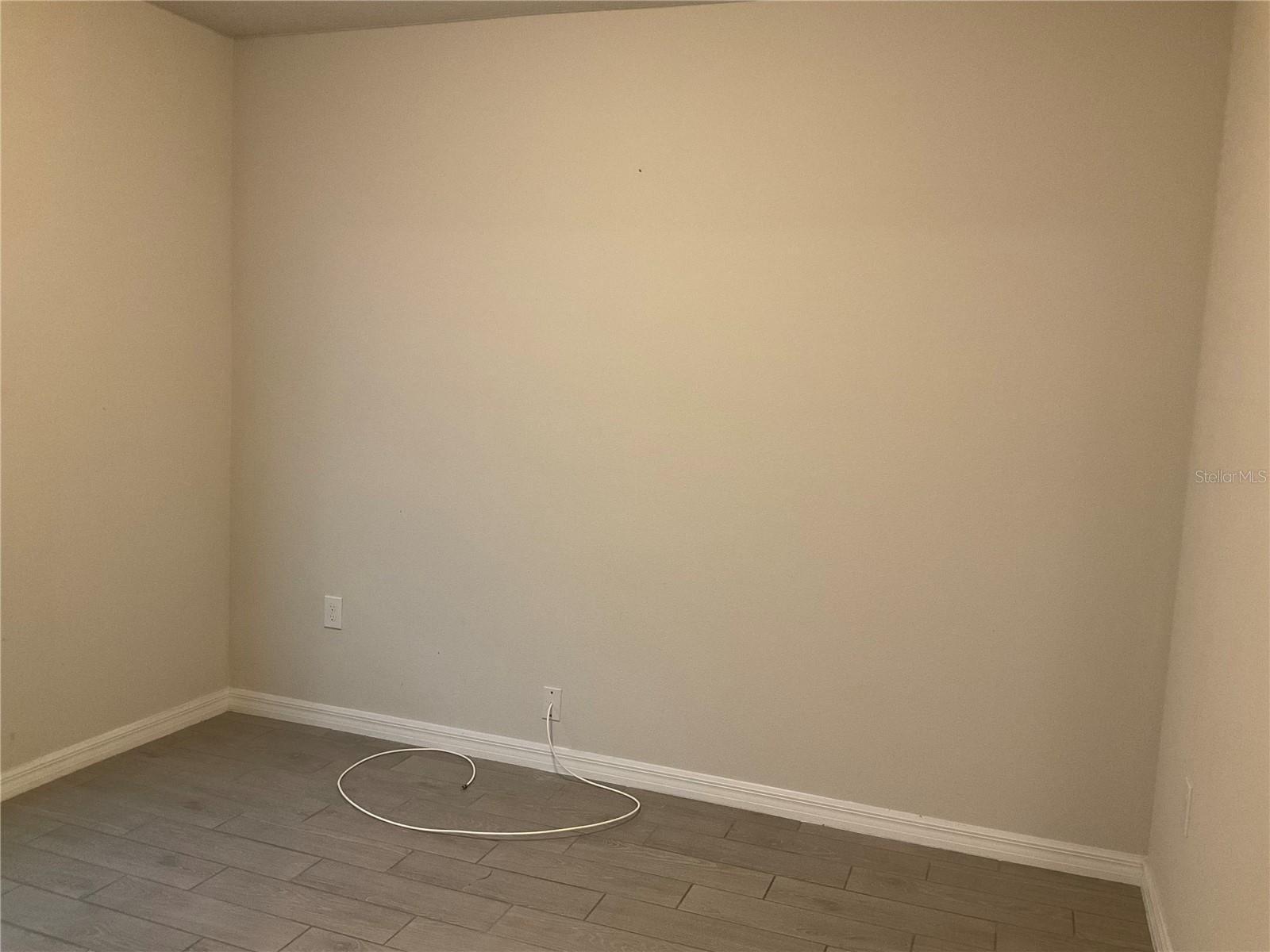 Image 5 of 15 For 1190 Yumuri Street