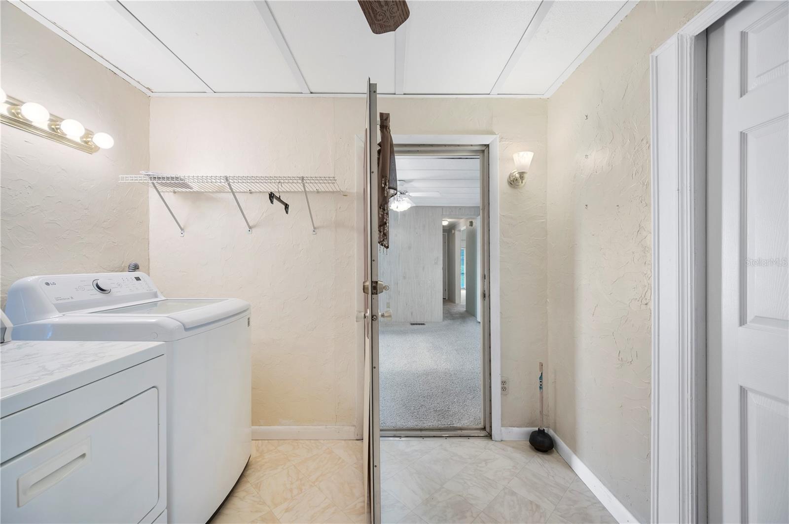 Image 21 of 35 For 6027 Grand Oaks Drive Se