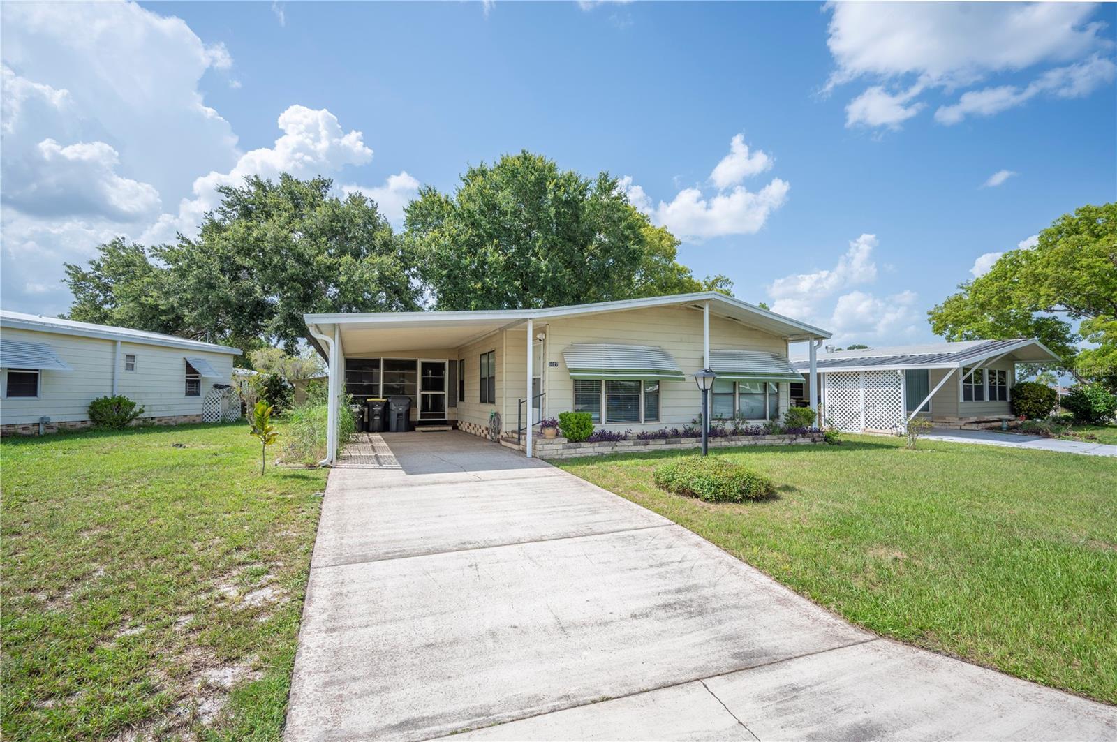 Image 3 of 35 For 6027 Grand Oaks Drive Se