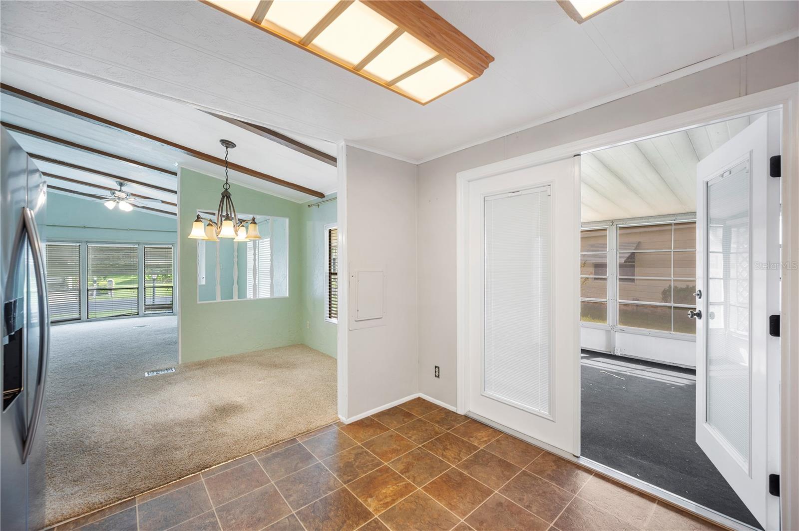 Image 7 of 35 For 6027 Grand Oaks Drive Se