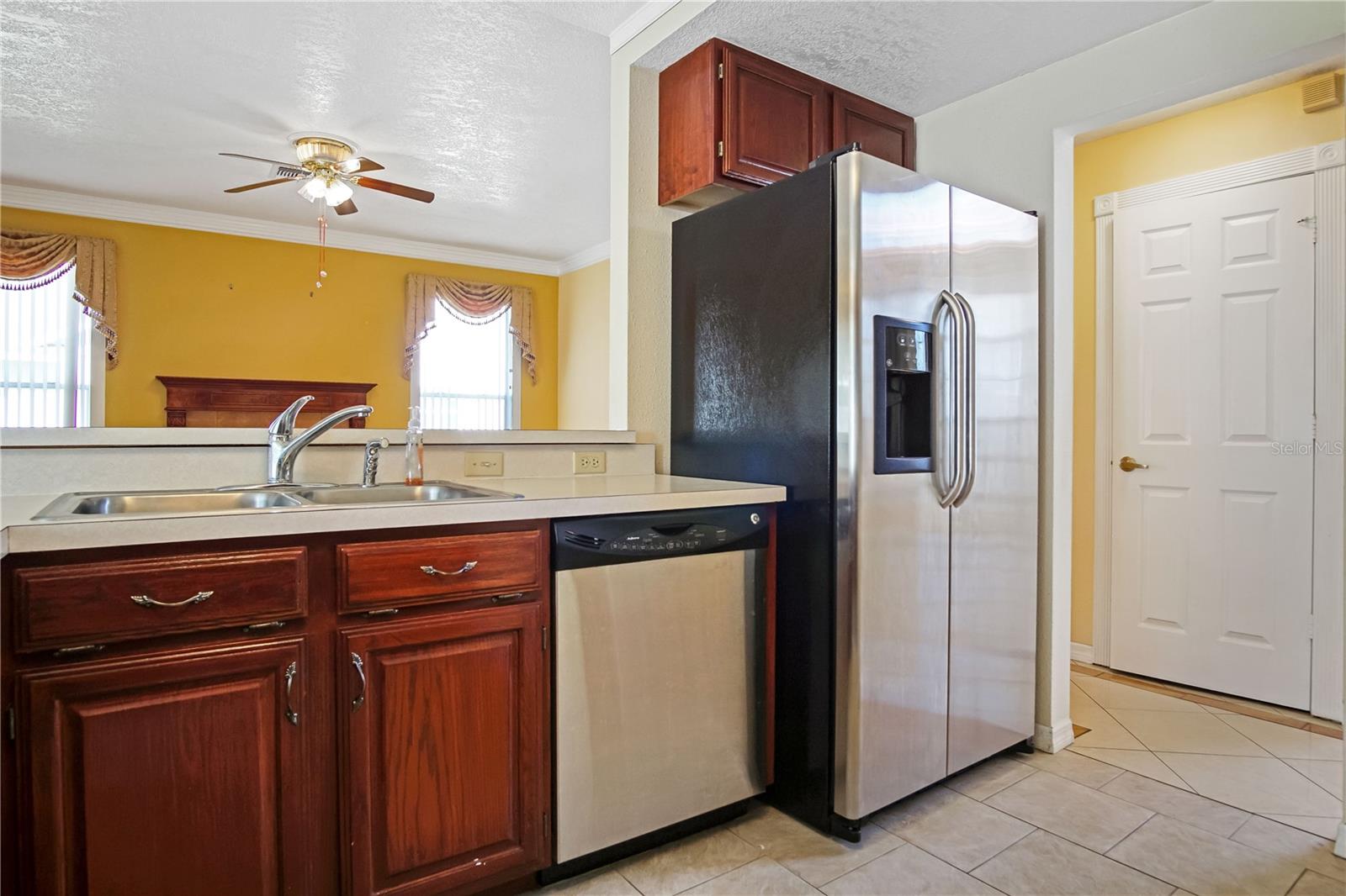 Image 10 of 38 For 458 Lytton Circle