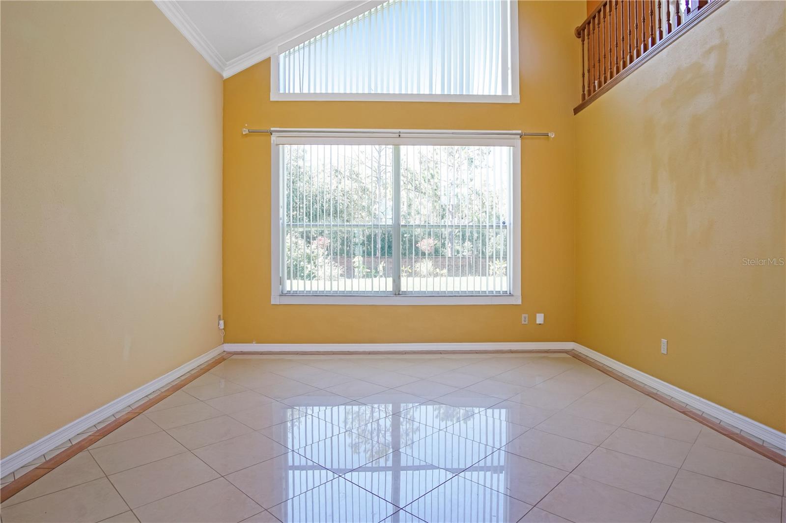 Image 17 of 38 For 458 Lytton Circle