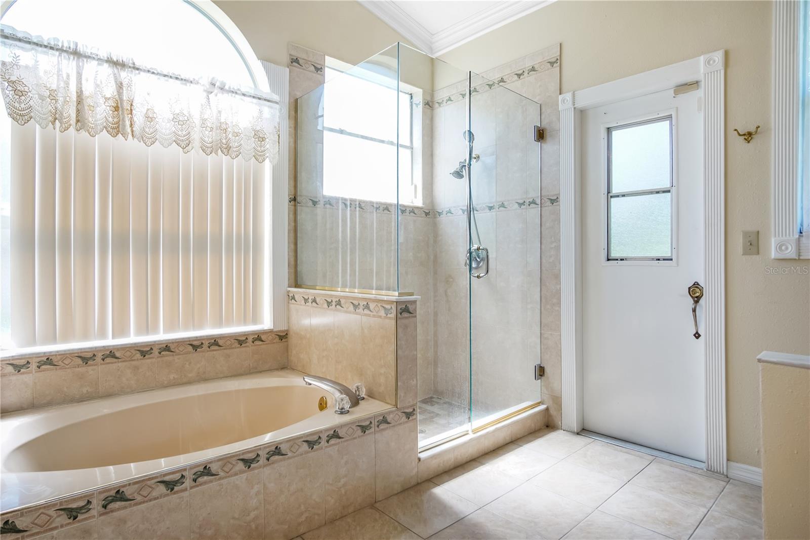 Image 22 of 38 For 458 Lytton Circle