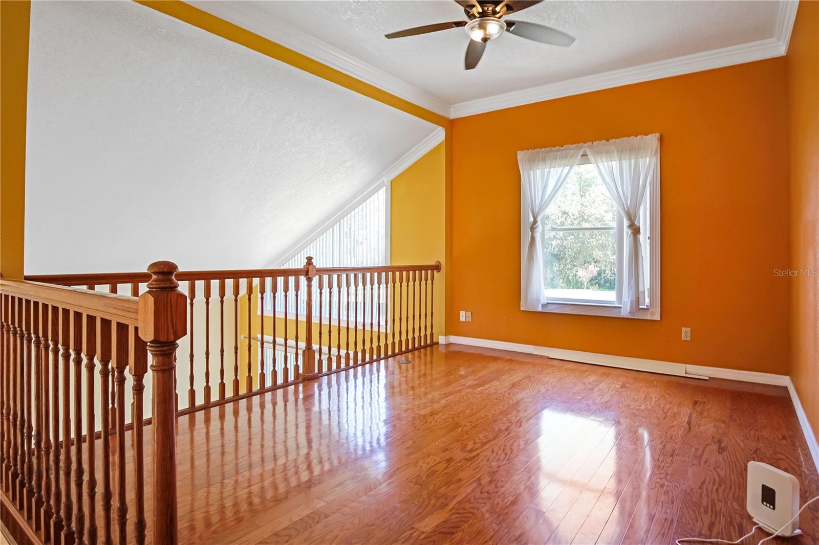 Image 24 of 38 For 458 Lytton Circle