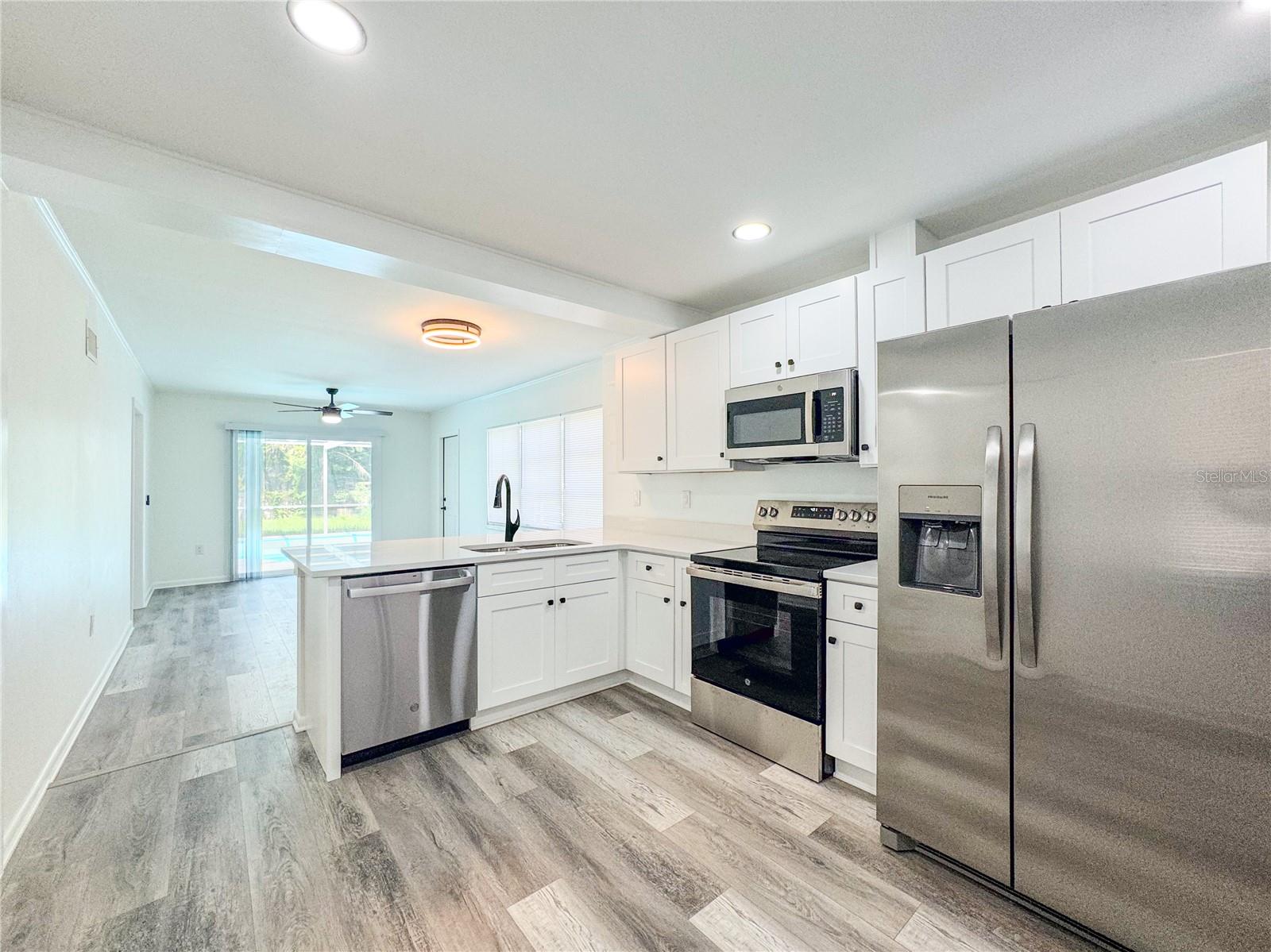 Image 3 of 19 For 938 Glenwood Avenue
