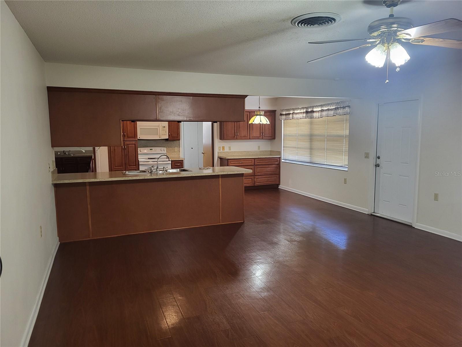 Image 12 of 18 For 514 7th Street S