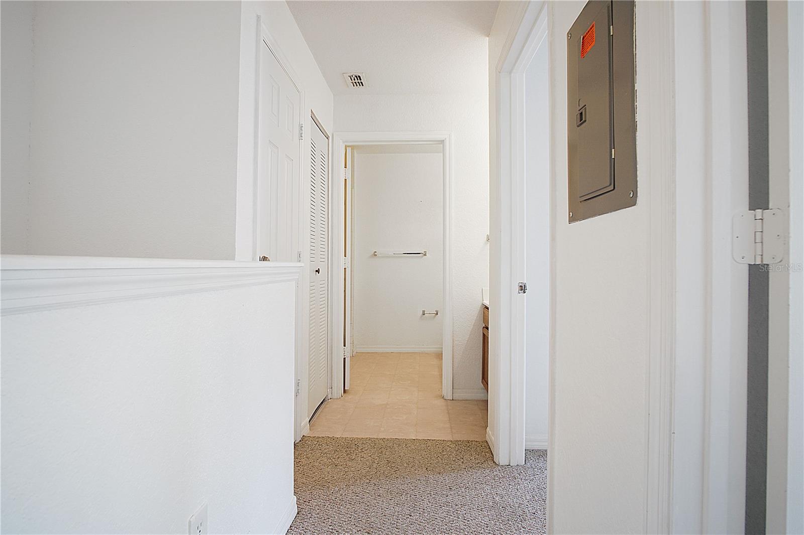 Image 14 of 32 For 4562 Yellowgold Road E 104