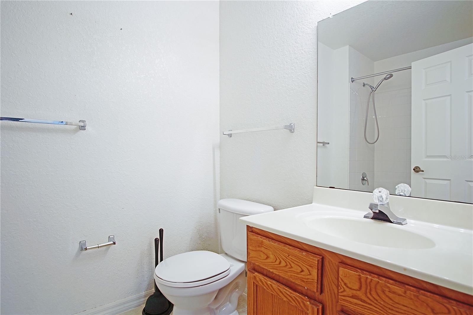Image 19 of 32 For 4562 Yellowgold Road E 104