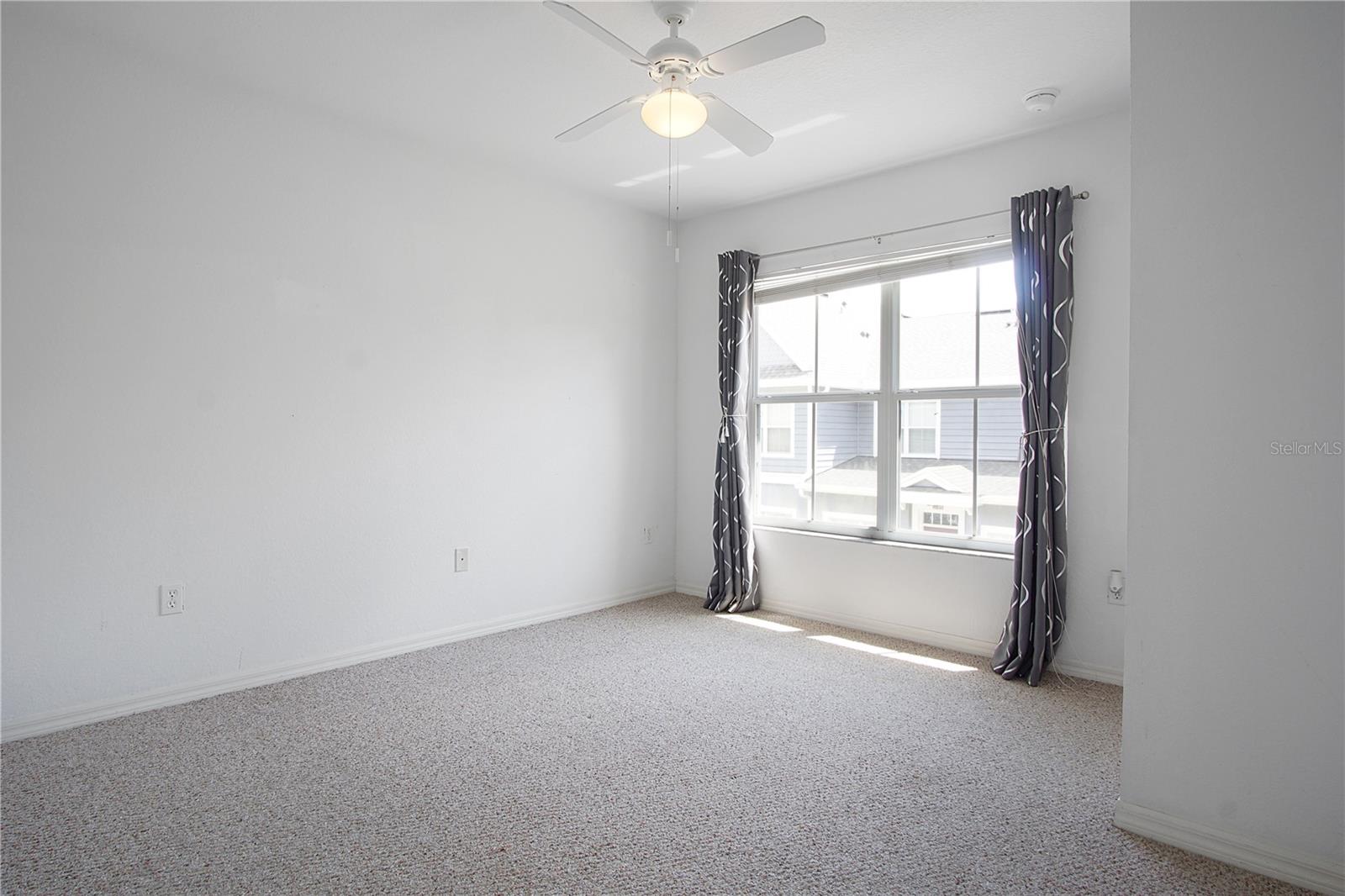 Image 21 of 32 For 4562 Yellowgold Road E 104