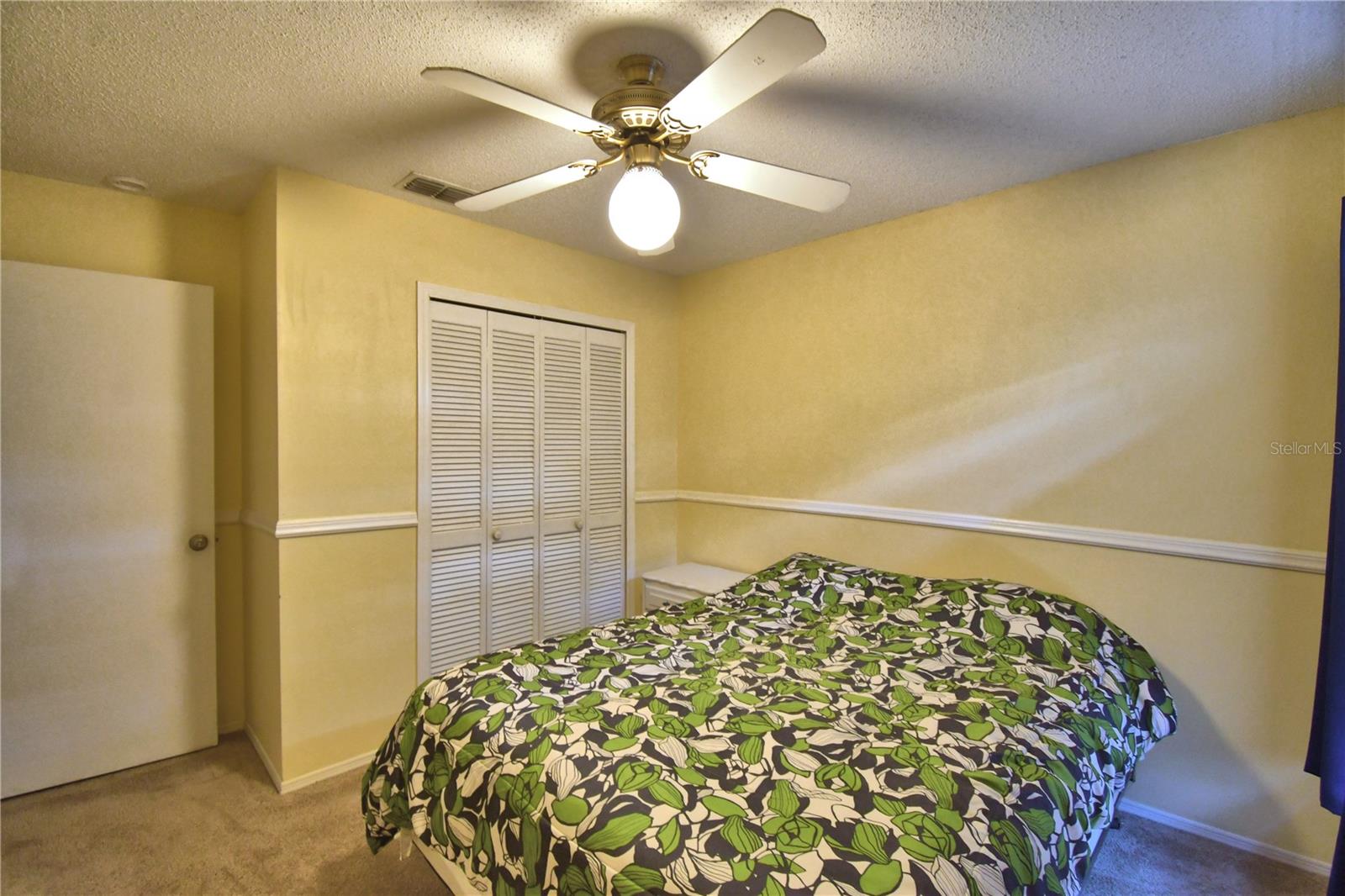 Image 20 of 36 For 658 Lake Dexter Circle